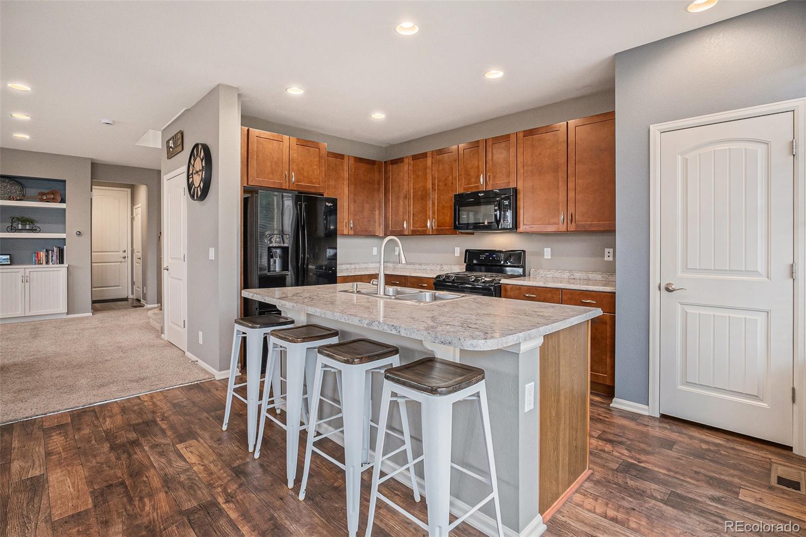 MLS Image #7 for 8052 e 49th place,denver, Colorado