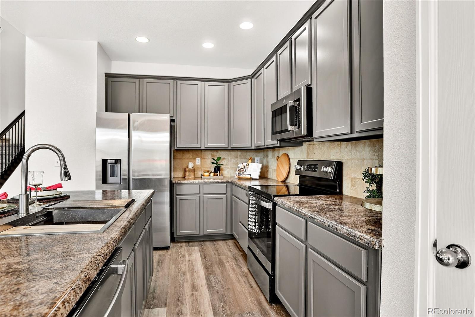 MLS Image #10 for 465 n flat rock street,aurora, Colorado