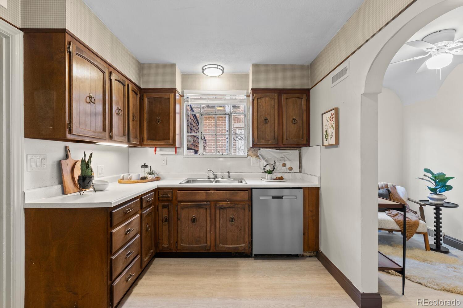 MLS Image #12 for 390  dexter street,denver, Colorado