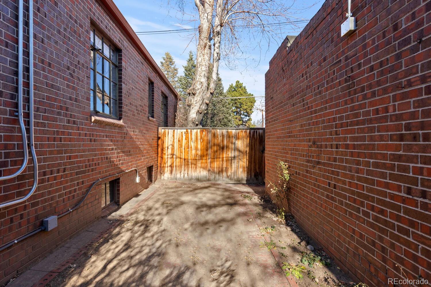 MLS Image #22 for 390  dexter street,denver, Colorado