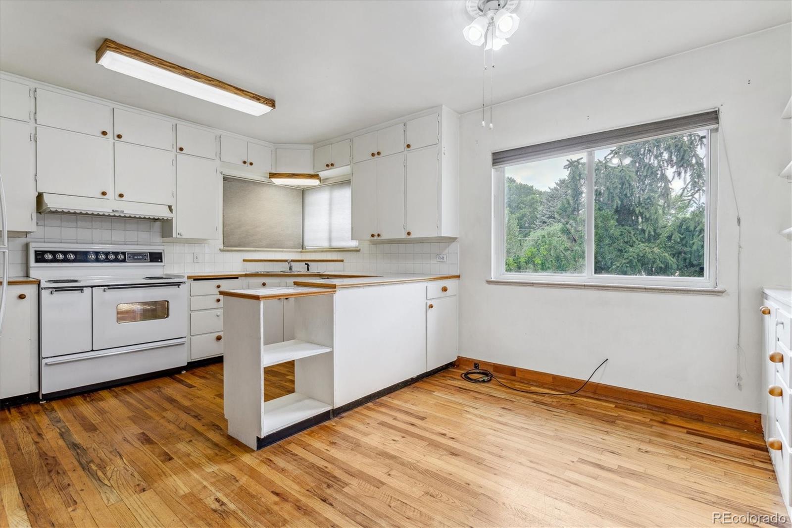 MLS Image #18 for 2520 s jackson street,denver, Colorado
