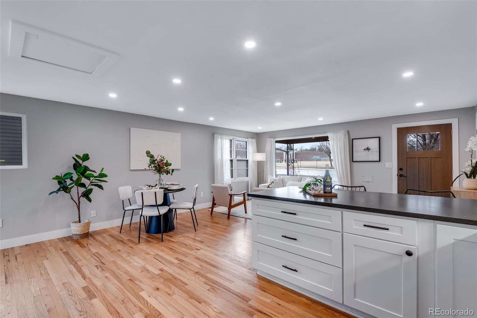 MLS Image #13 for 2716 s irving street,denver, Colorado