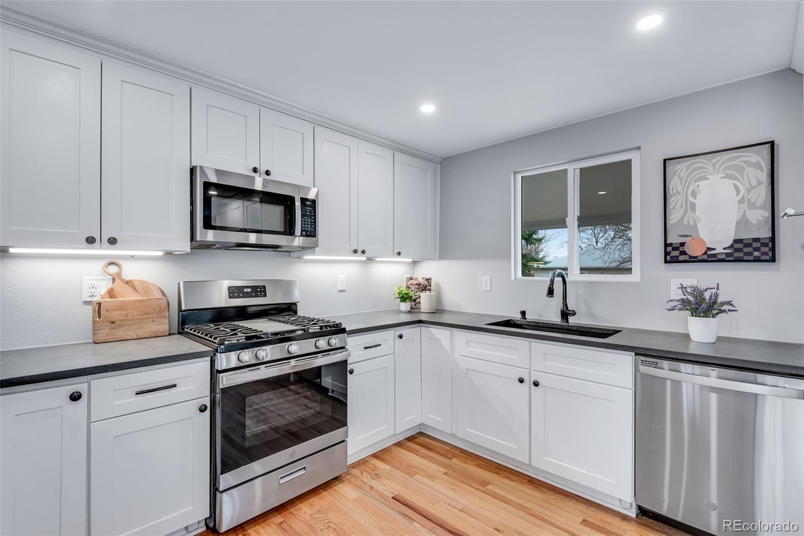 MLS Image #15 for 2716 s irving street,denver, Colorado