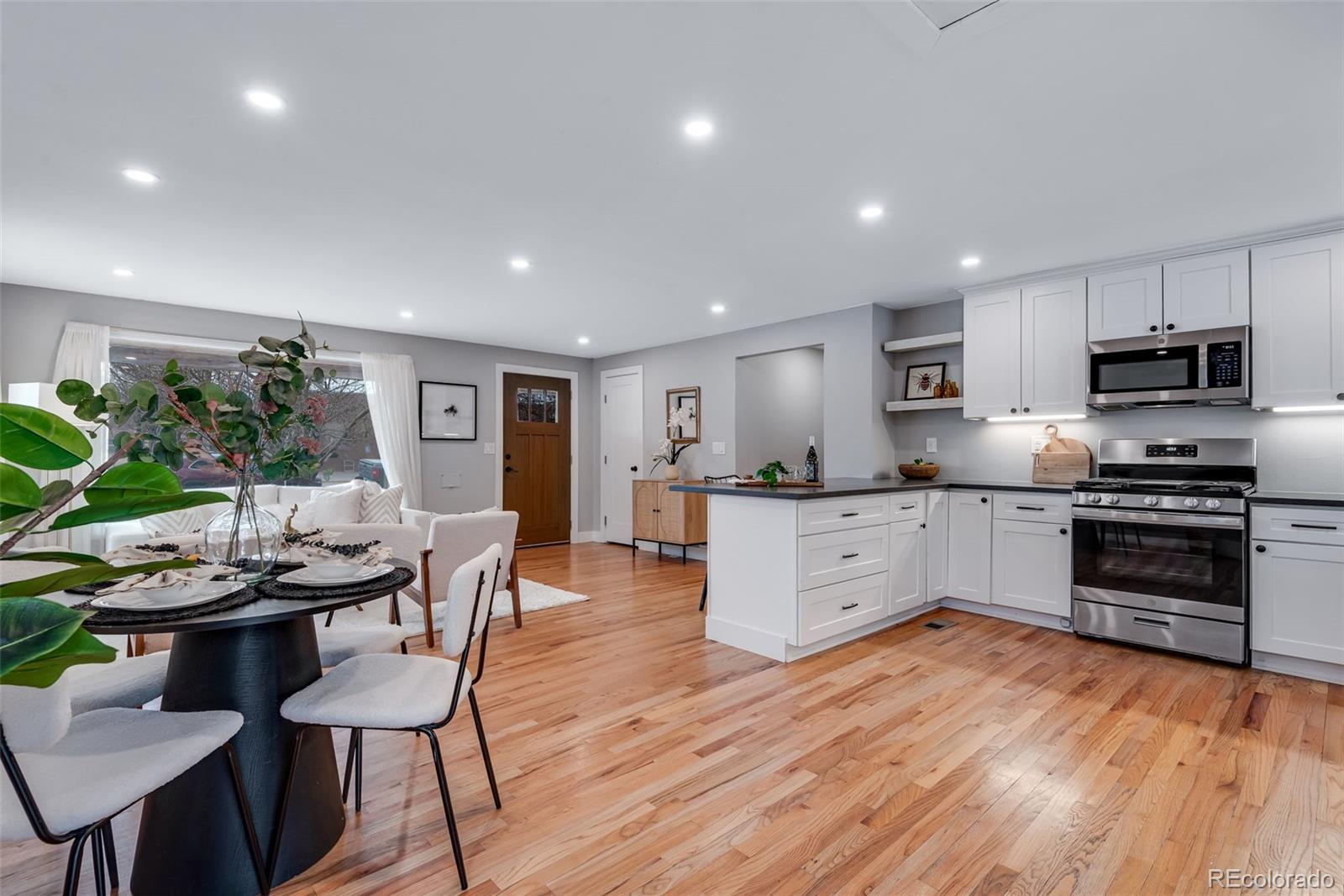 MLS Image #9 for 2716 s irving street,denver, Colorado
