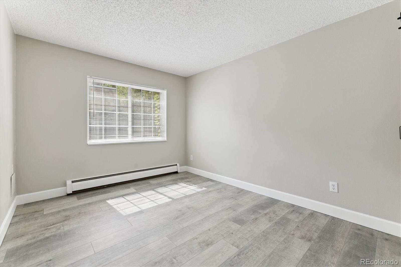 MLS Image #16 for 2225 s jasmine street 102,denver, Colorado