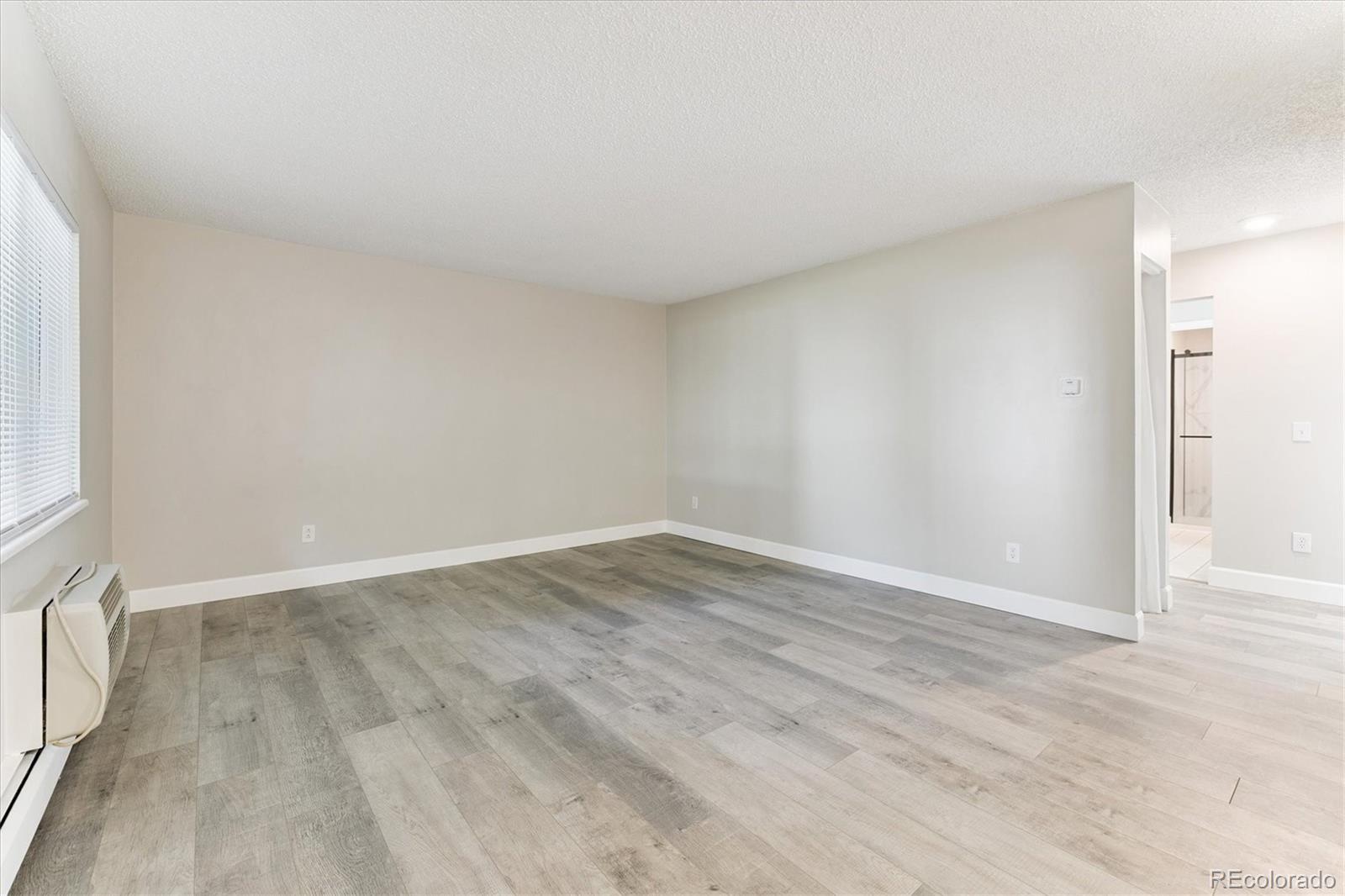 MLS Image #5 for 2225 s jasmine street 102,denver, Colorado