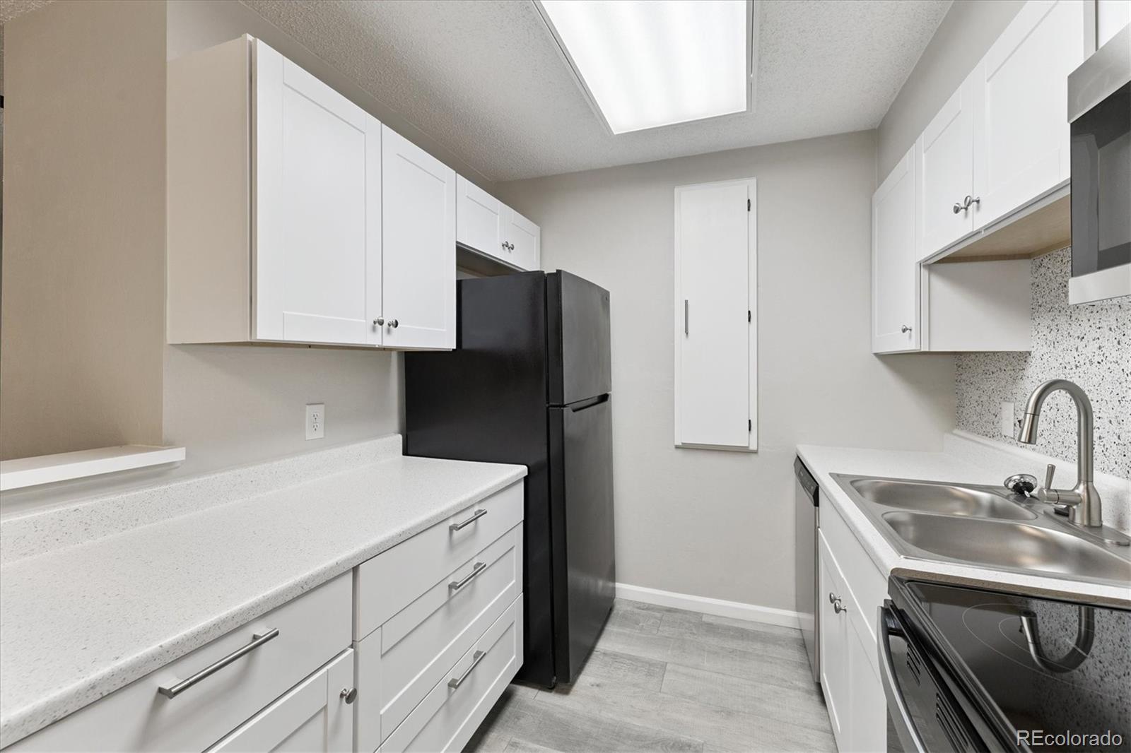 MLS Image #9 for 2225 s jasmine street 102,denver, Colorado