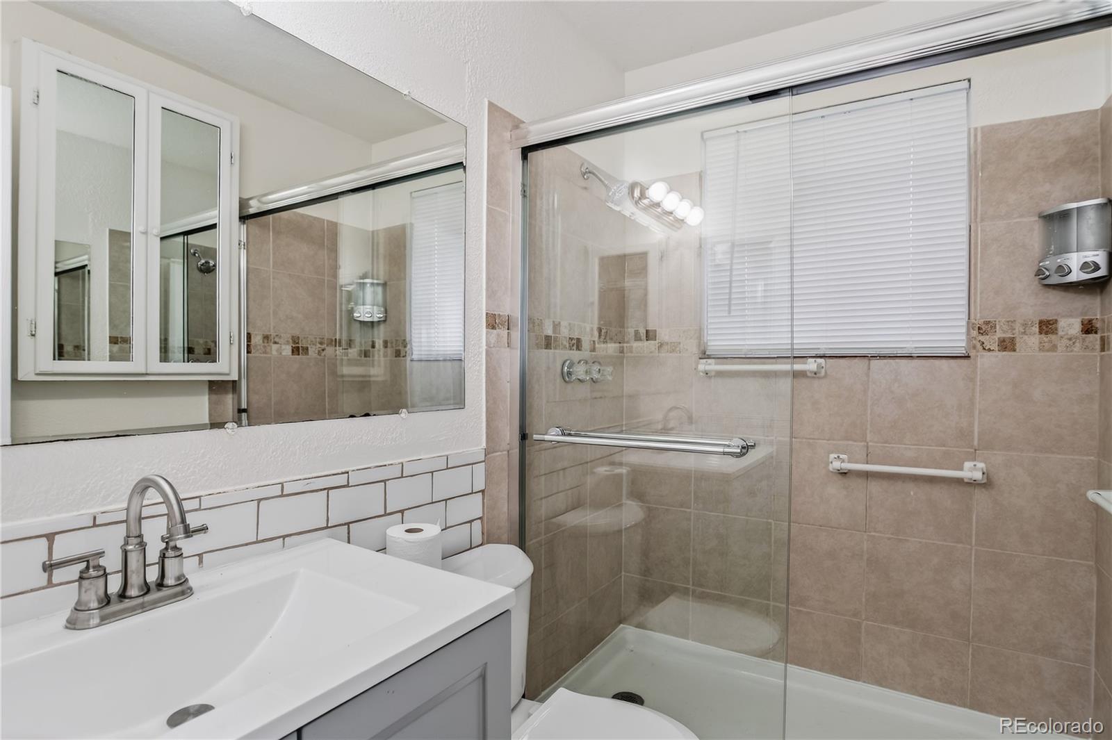 MLS Image #11 for 3174 w center avenue,denver, Colorado