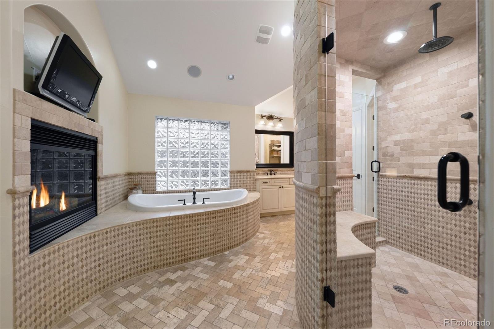 MLS Image #23 for 2312 s fillmore street,denver, Colorado