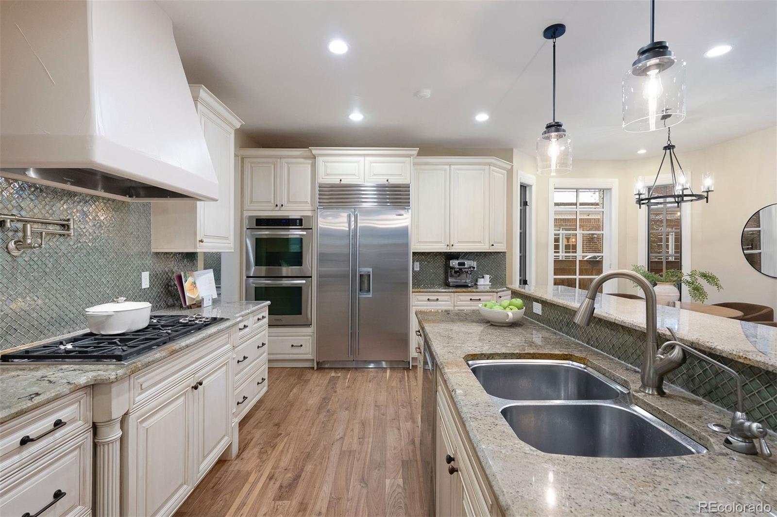 MLS Image #4 for 2312 s fillmore street,denver, Colorado