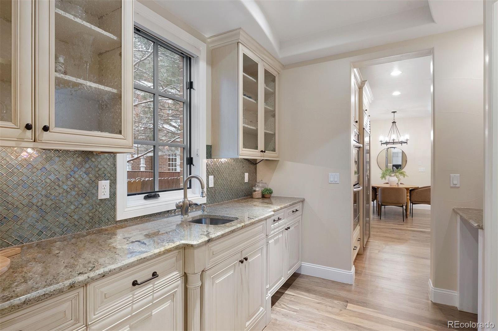 MLS Image #6 for 2312 s fillmore street,denver, Colorado