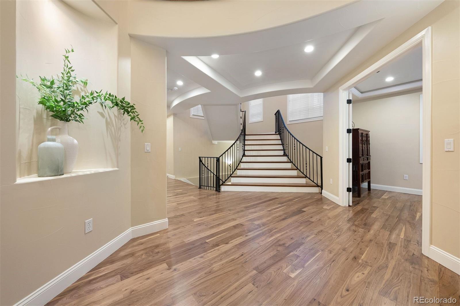 MLS Image #8 for 2312 s fillmore street,denver, Colorado