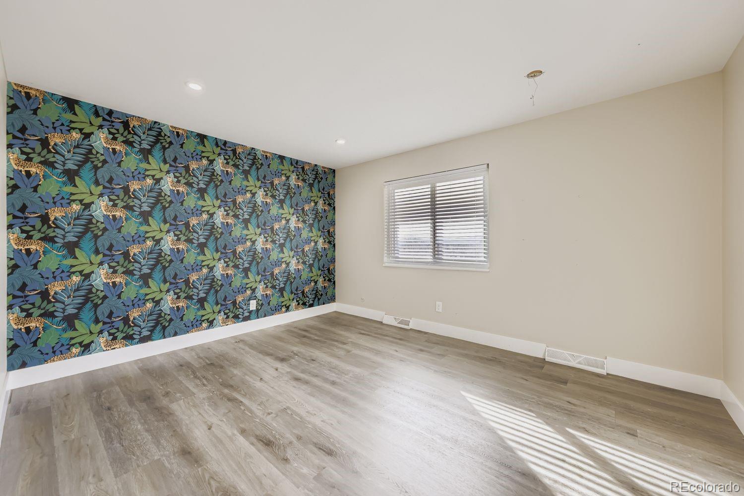 MLS Image #10 for 7868  linda circle,denver, Colorado