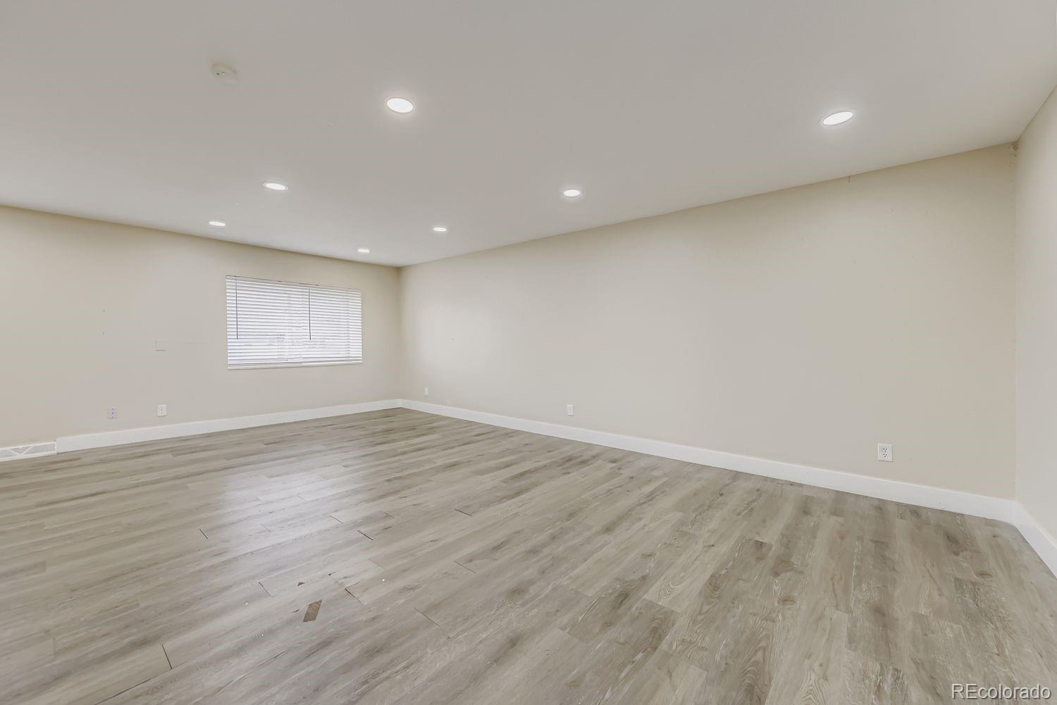 MLS Image #6 for 7868  linda circle,denver, Colorado