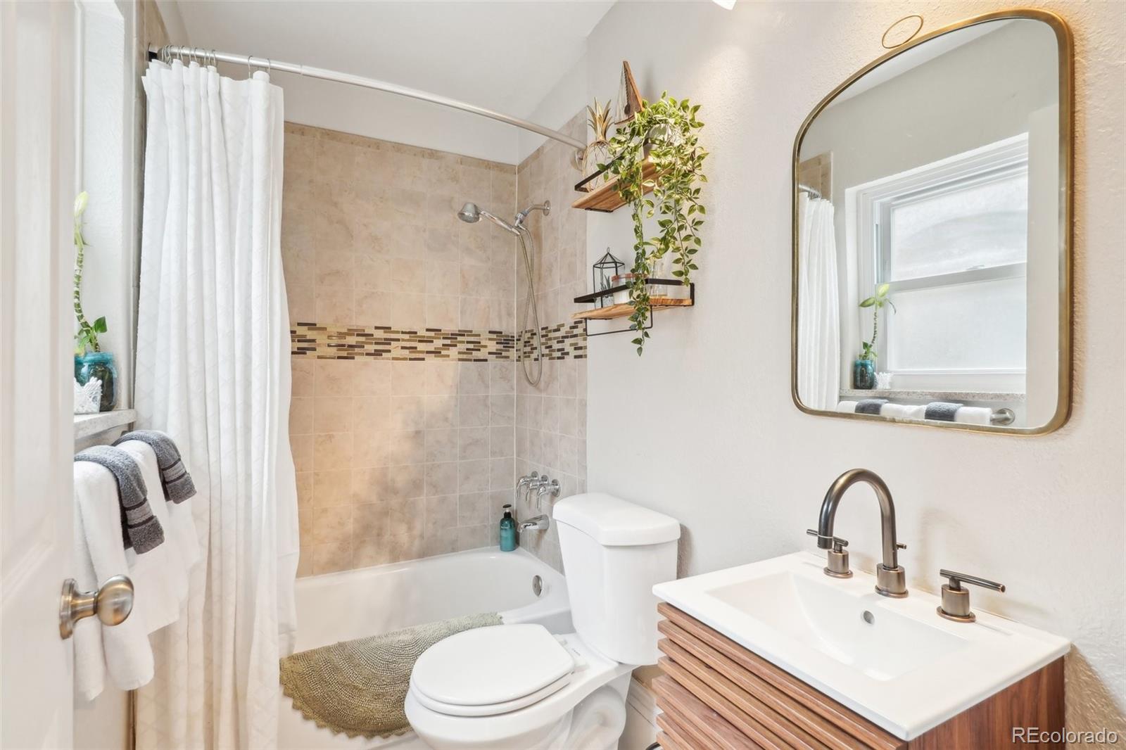 MLS Image #22 for 953  kalamath street,denver, Colorado