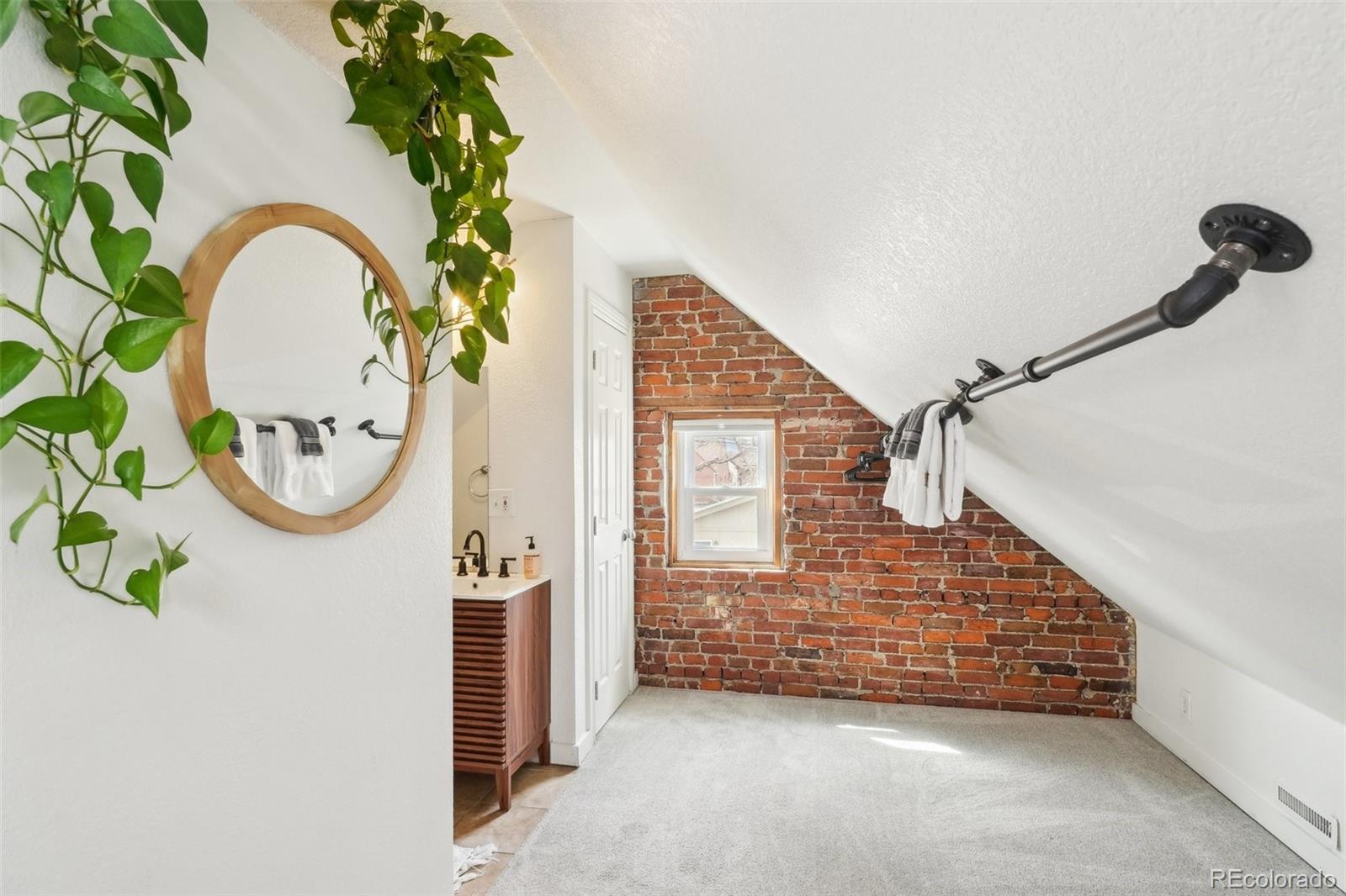 MLS Image #8 for 953  kalamath street,denver, Colorado