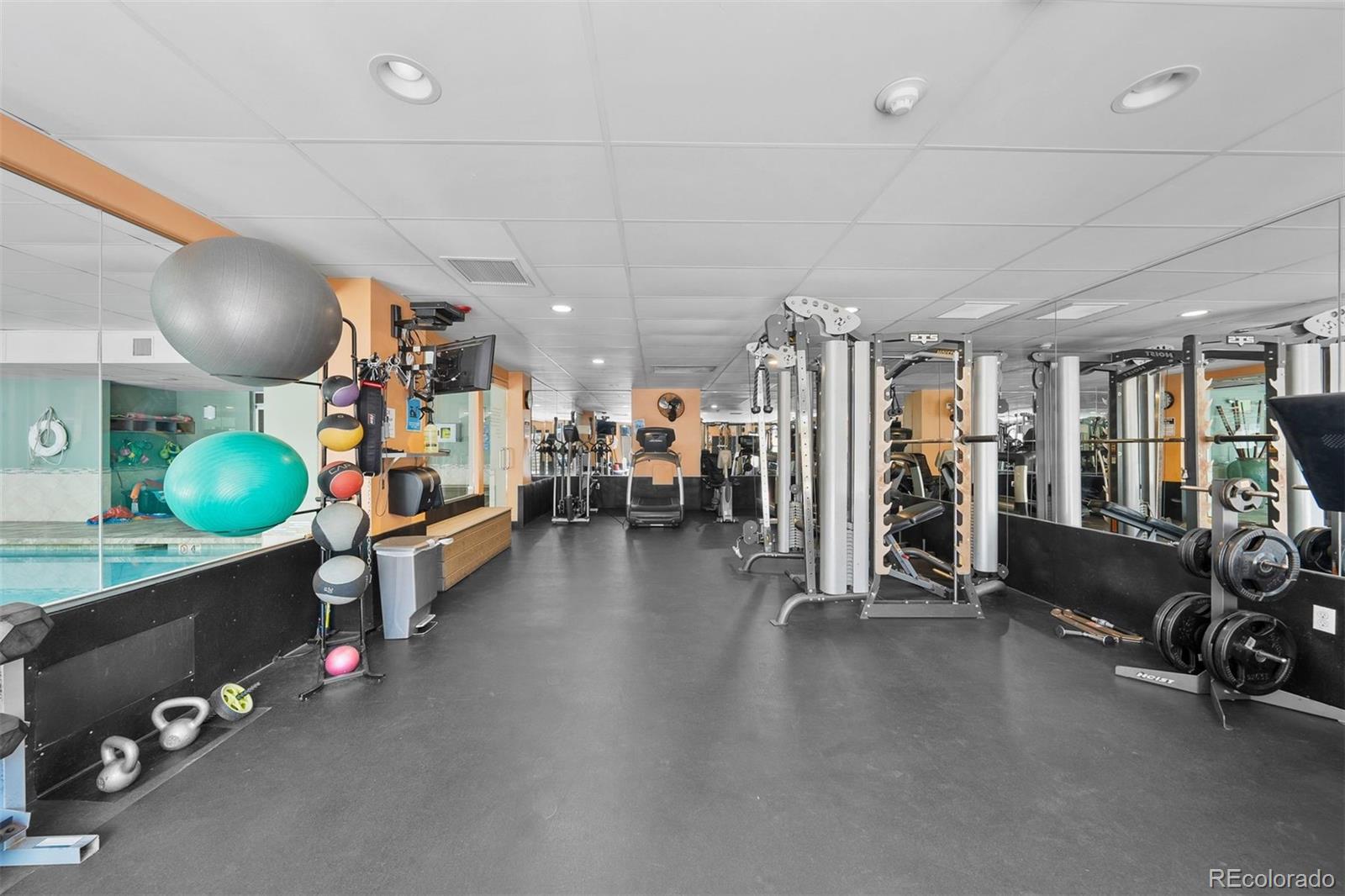 MLS Image #26 for 2  adams street 806,denver, Colorado