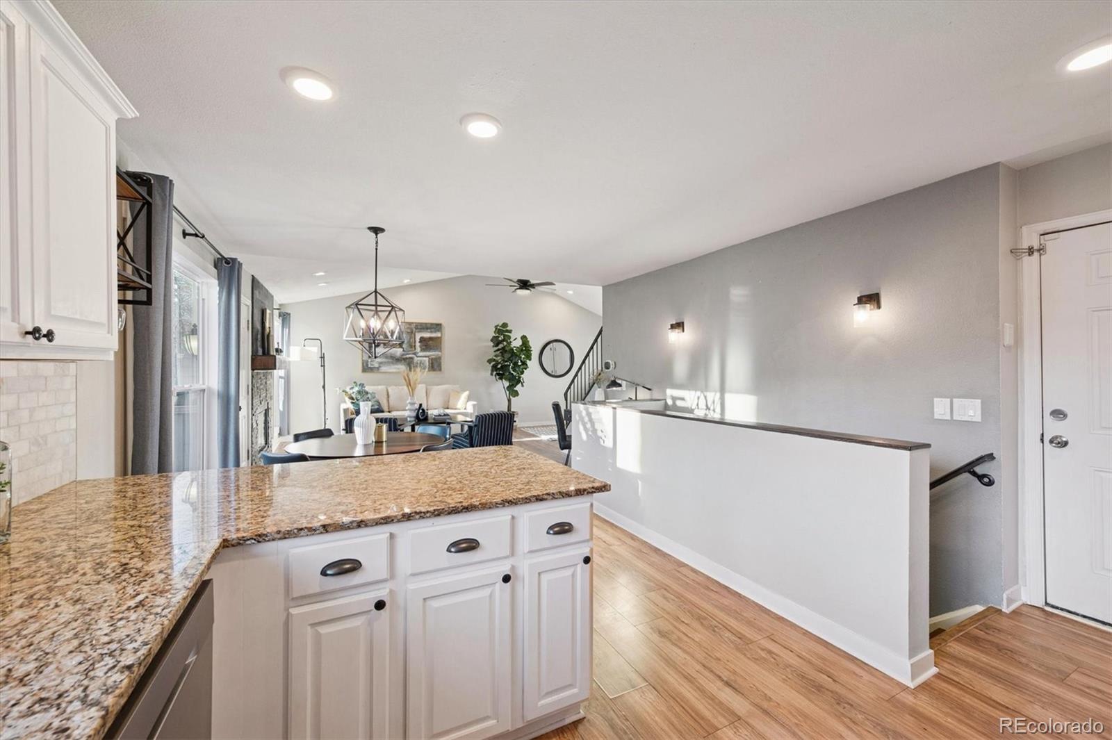 MLS Image #15 for 9856  garwood street,littleton, Colorado