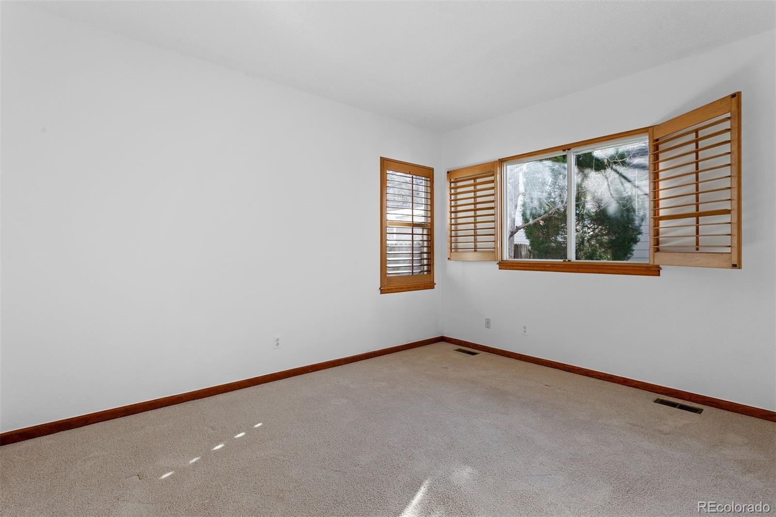 MLS Image #22 for 2210 s joliet way,aurora, Colorado