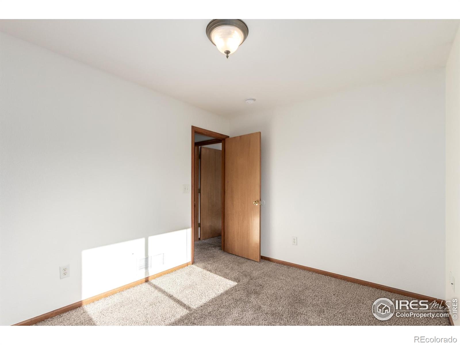 MLS Image #13 for 1004  winona circle,loveland, Colorado