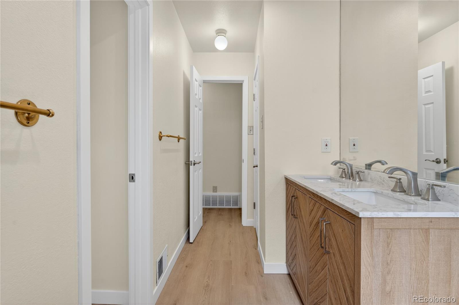 MLS Image #22 for 978 s potomac way,aurora, Colorado