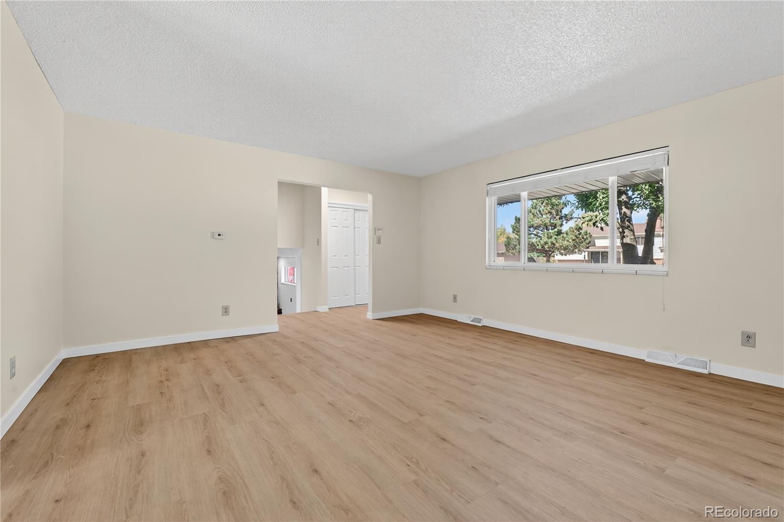 MLS Image #4 for 978 s potomac way,aurora, Colorado