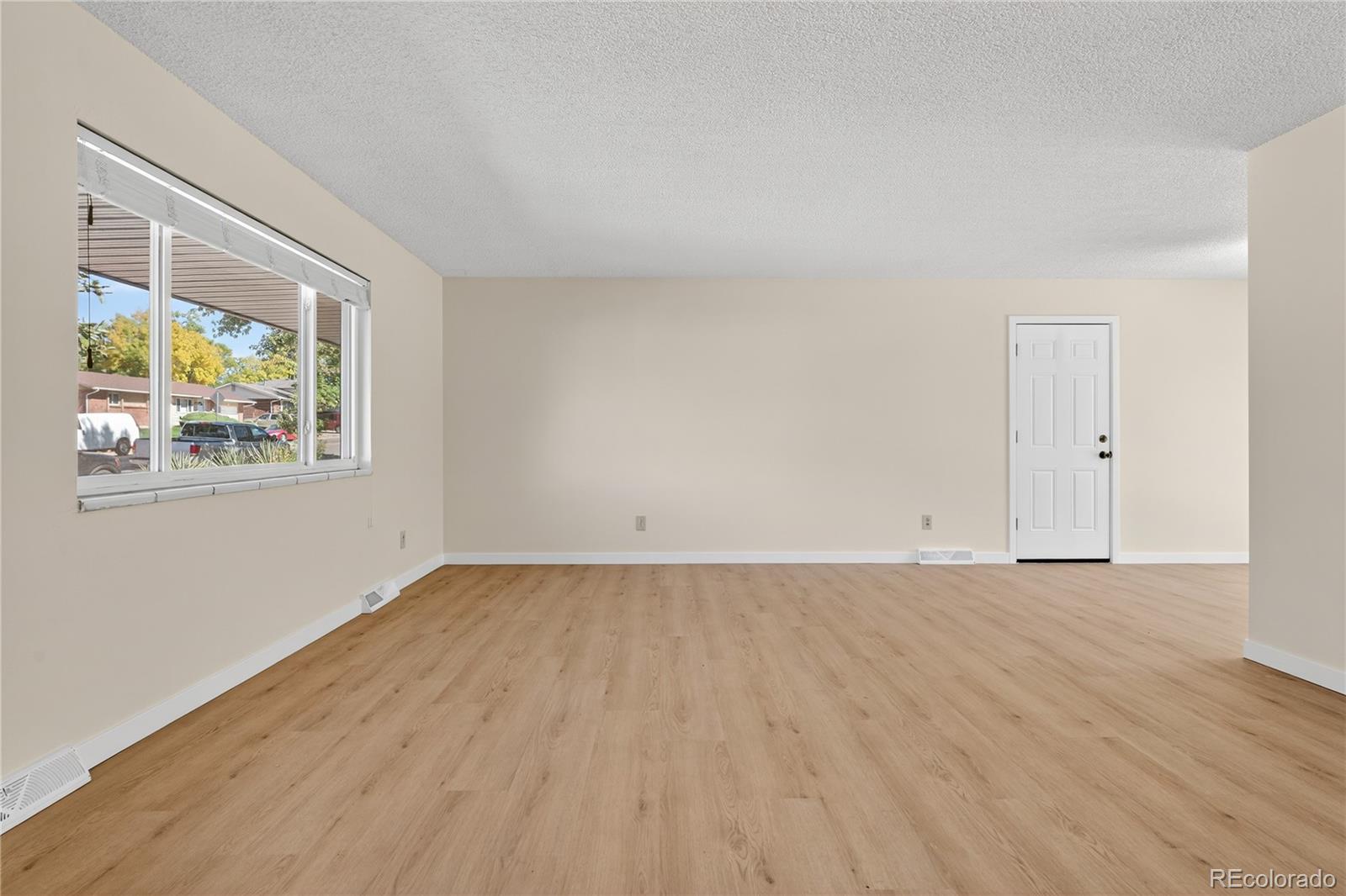 MLS Image #5 for 978 s potomac way,aurora, Colorado