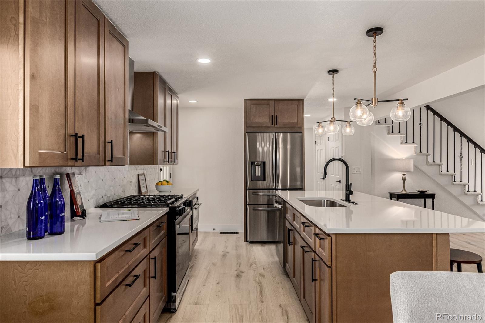 MLS Image #12 for 1956 s poplar street,denver, Colorado