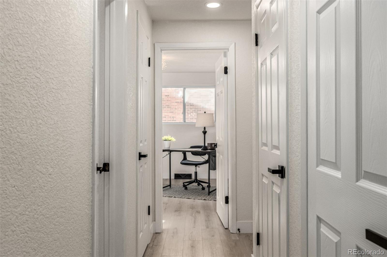 MLS Image #16 for 1956 s poplar street,denver, Colorado