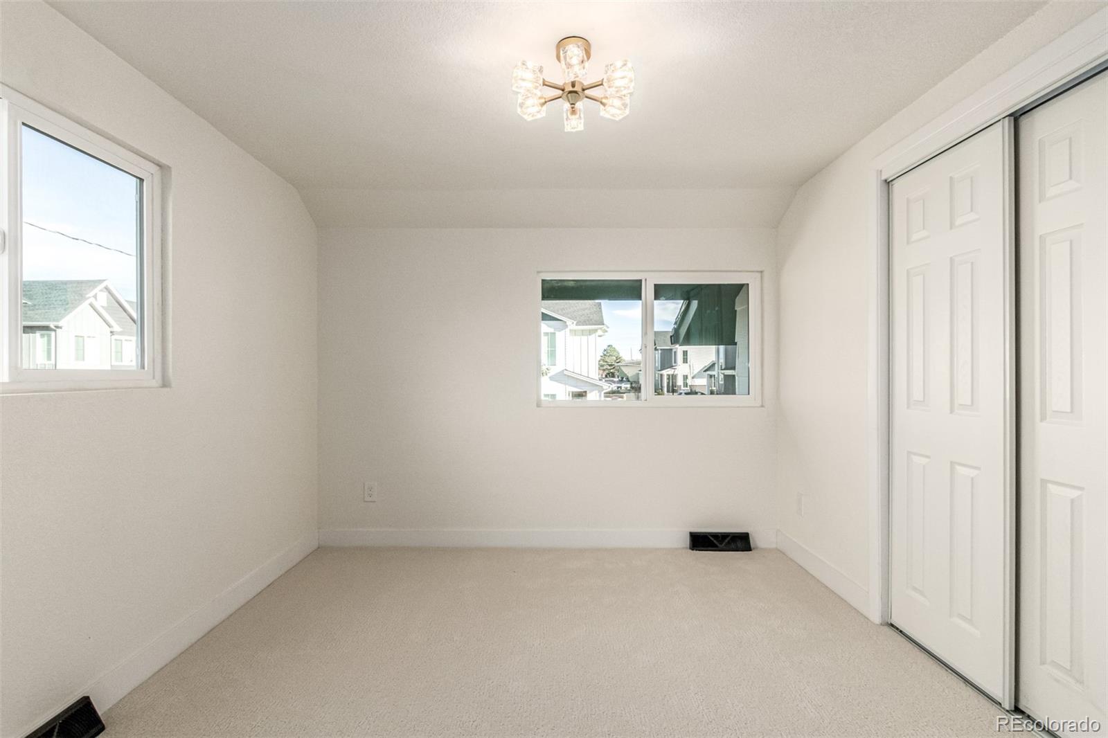 MLS Image #26 for 1956 s poplar street,denver, Colorado