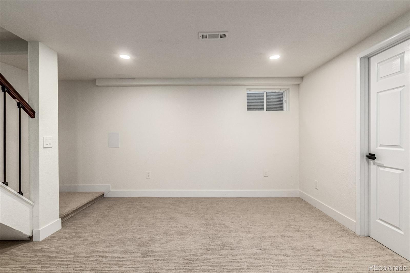 MLS Image #29 for 1956 s poplar street,denver, Colorado