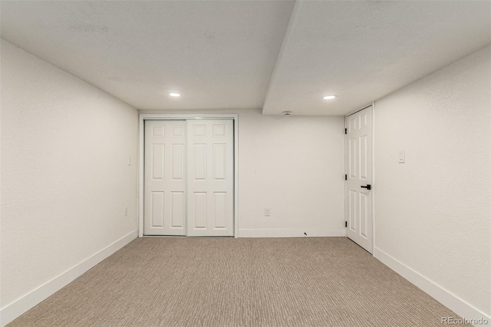 MLS Image #32 for 1956 s poplar street,denver, Colorado