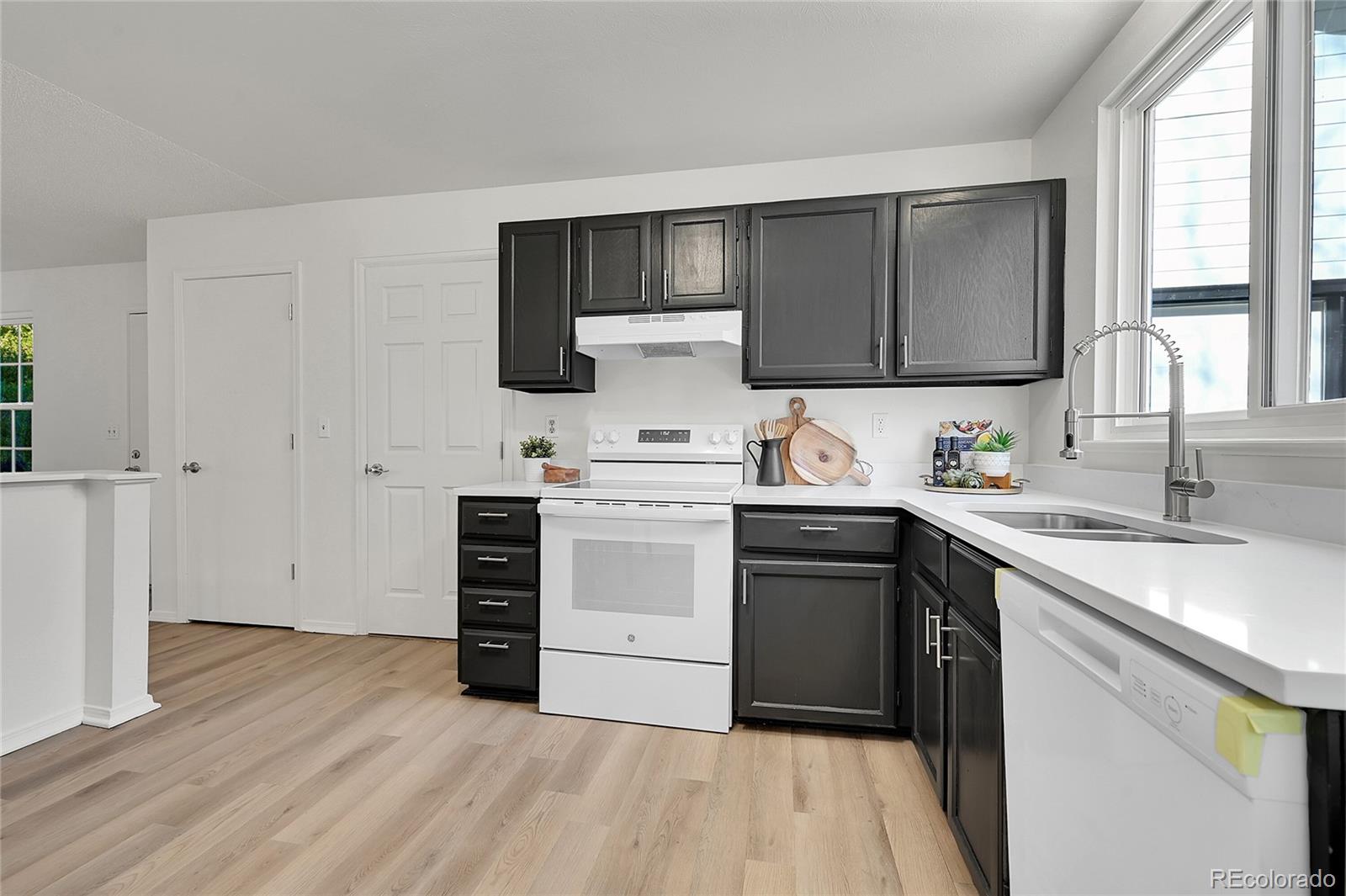 MLS Image #9 for 19466 e purdue place,aurora, Colorado