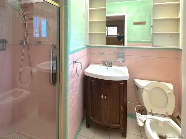 MLS Image #17 for 2331 s holly place,denver, Colorado