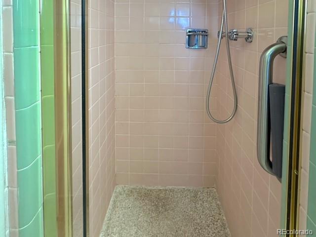 MLS Image #18 for 2331 s holly place,denver, Colorado