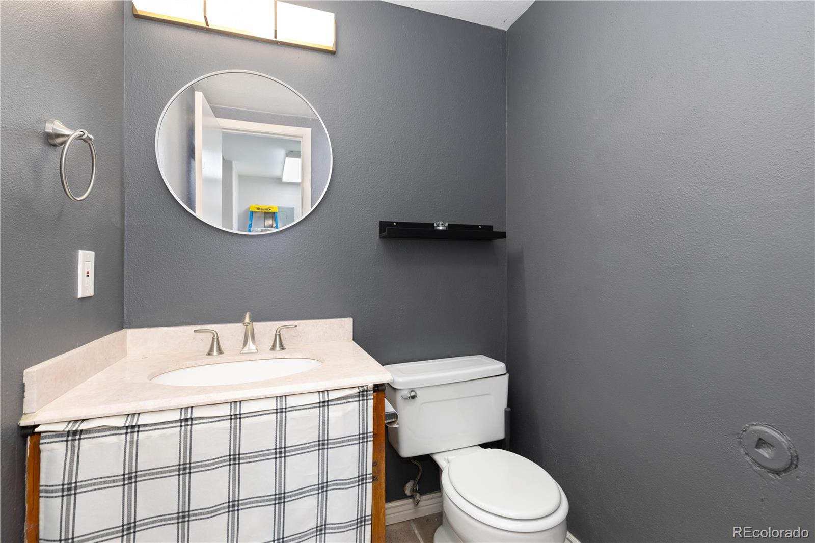 MLS Image #11 for 301 w lehow avenue 11,englewood, Colorado