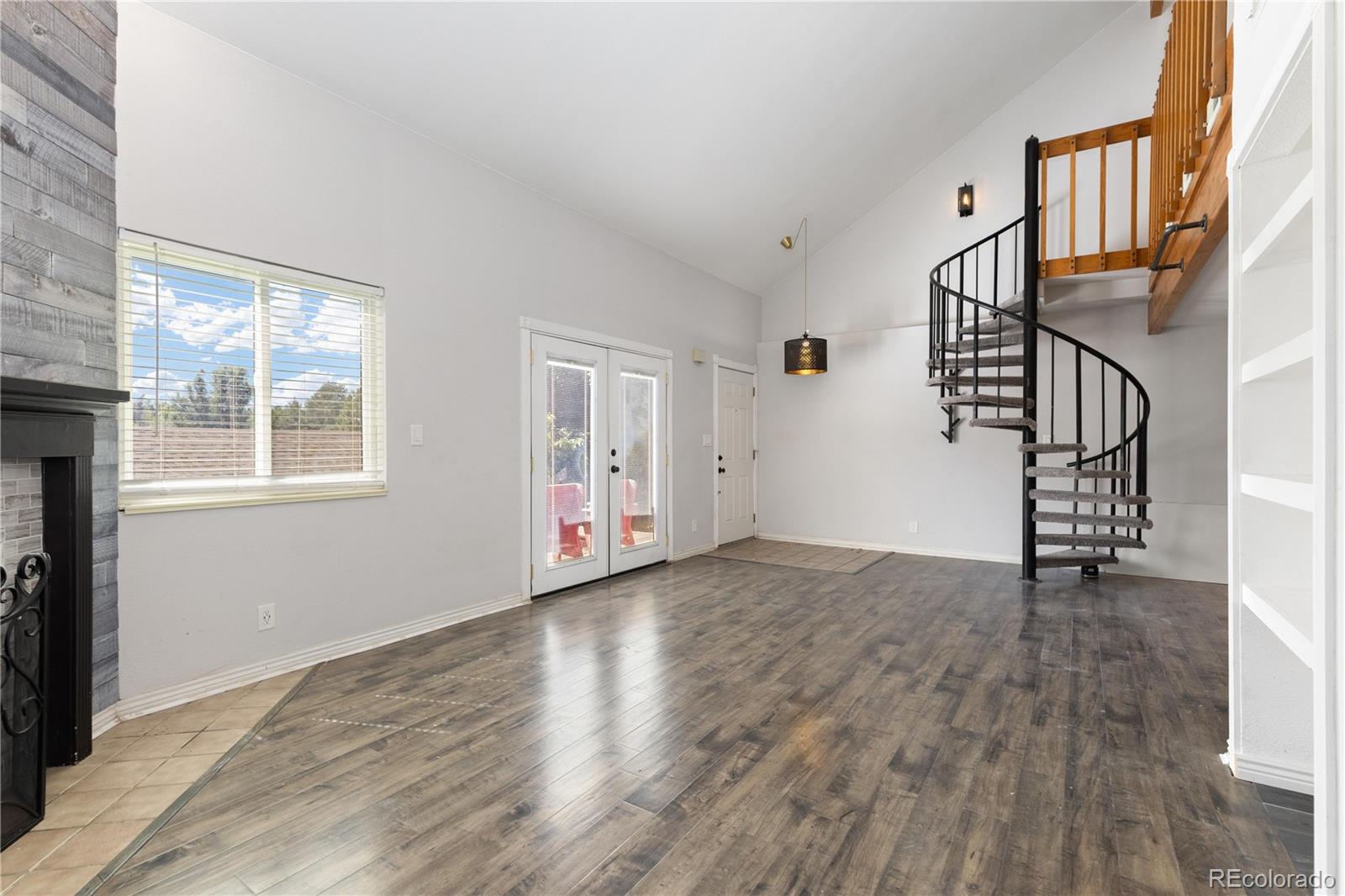 MLS Image #2 for 301 w lehow avenue 11,englewood, Colorado