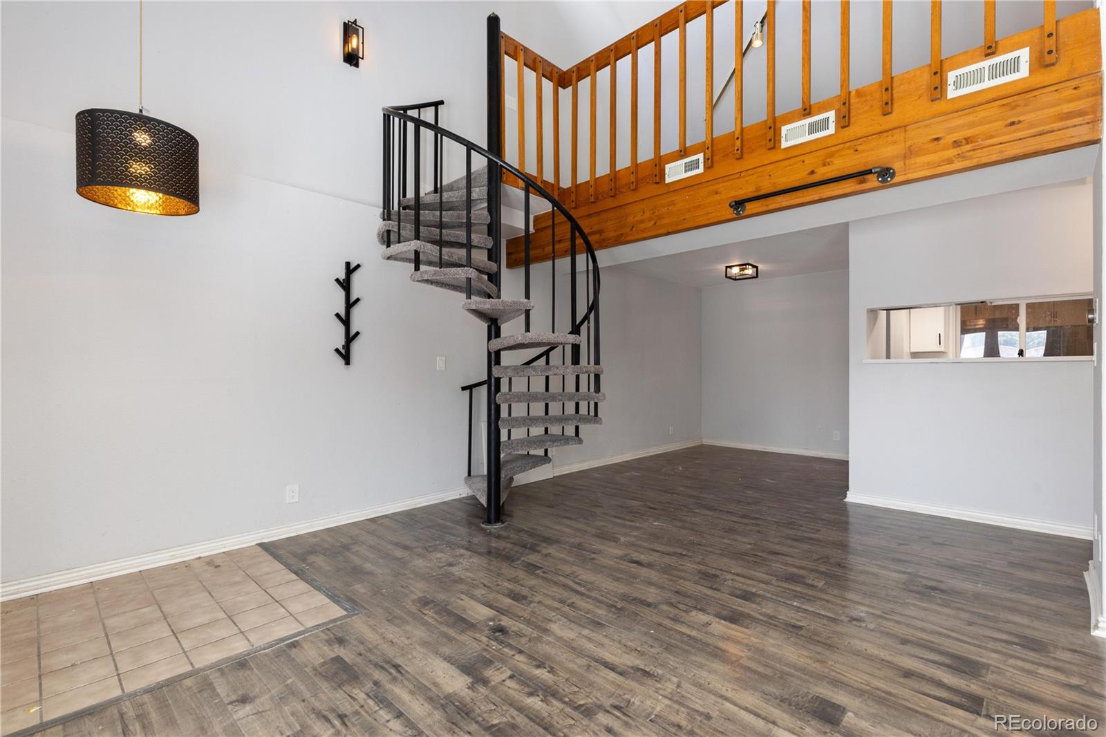 MLS Image #4 for 301 w lehow avenue 11,englewood, Colorado