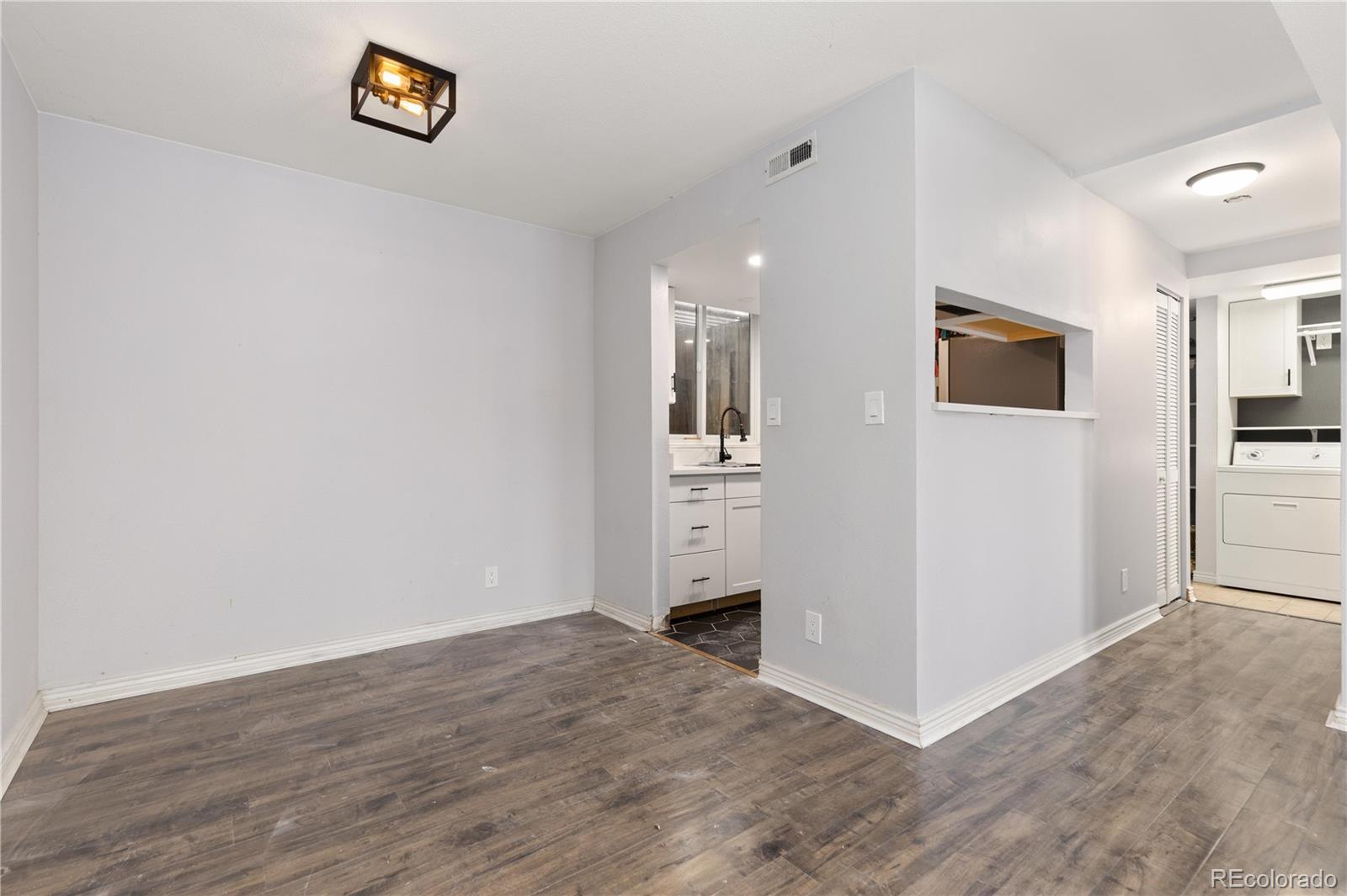 MLS Image #6 for 301 w lehow avenue 11,englewood, Colorado