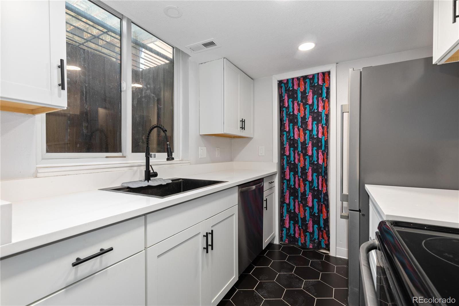 MLS Image #8 for 301 w lehow avenue 11,englewood, Colorado