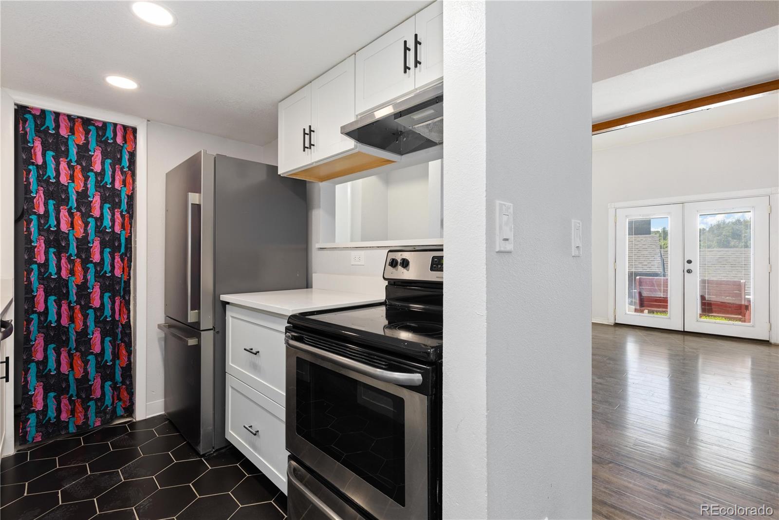 MLS Image #9 for 301 w lehow avenue 11,englewood, Colorado