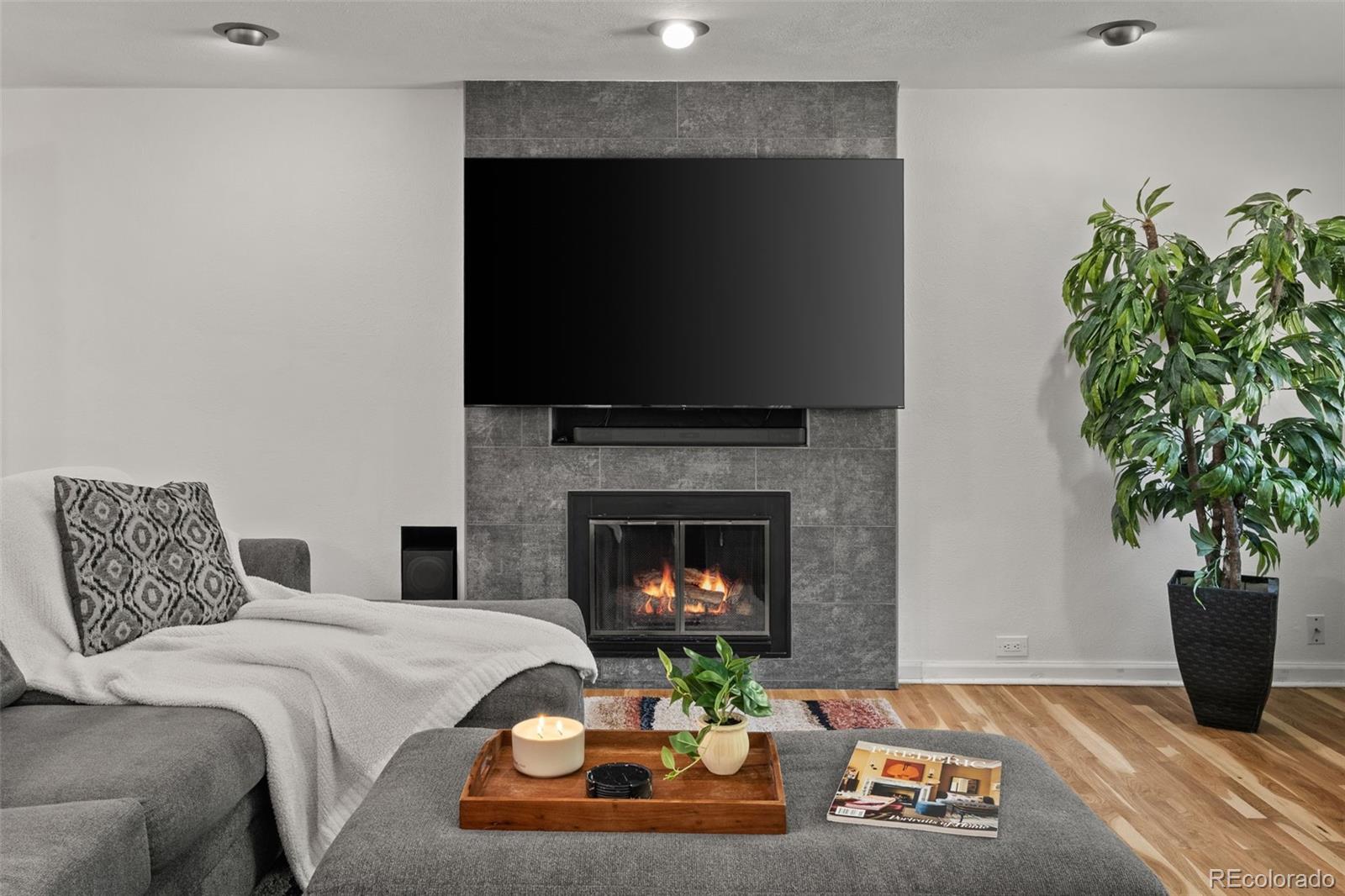 MLS Image #16 for 7030 e 7th avenue,denver, Colorado