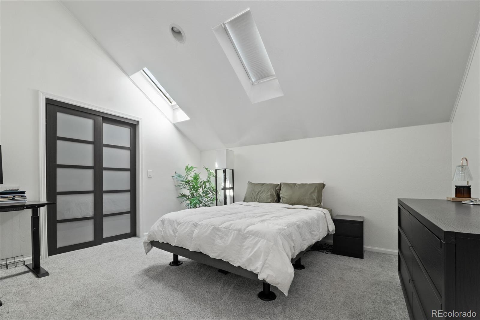 MLS Image #19 for 7030 e 7th avenue,denver, Colorado