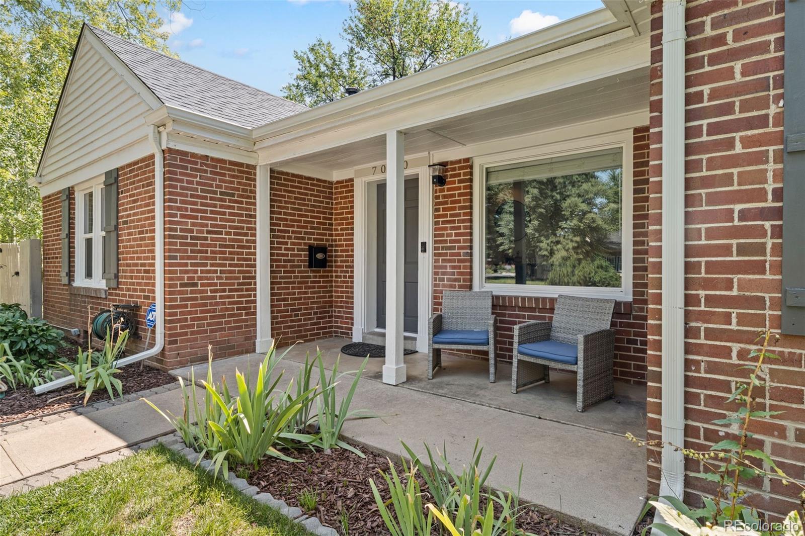 MLS Image #2 for 7030 e 7th avenue,denver, Colorado