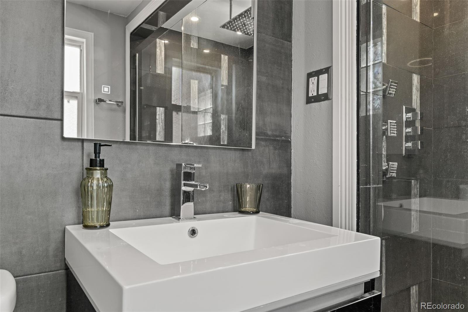 MLS Image #25 for 7030 e 7th avenue,denver, Colorado