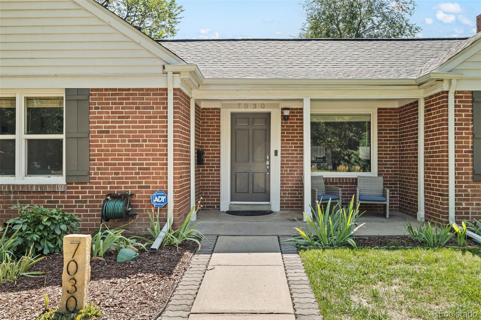MLS Image #3 for 7030 e 7th avenue,denver, Colorado
