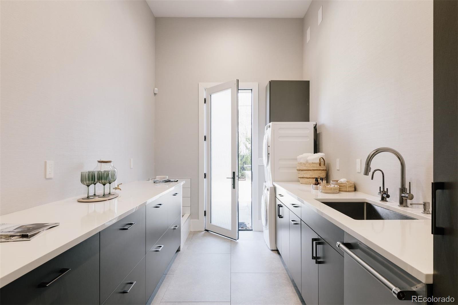 MLS Image #12 for 164 s fairfax street,denver, Colorado