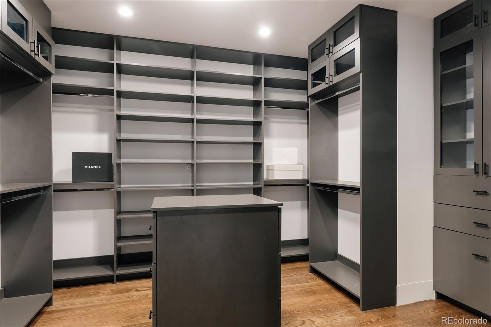 MLS Image #21 for 164 s fairfax street,denver, Colorado