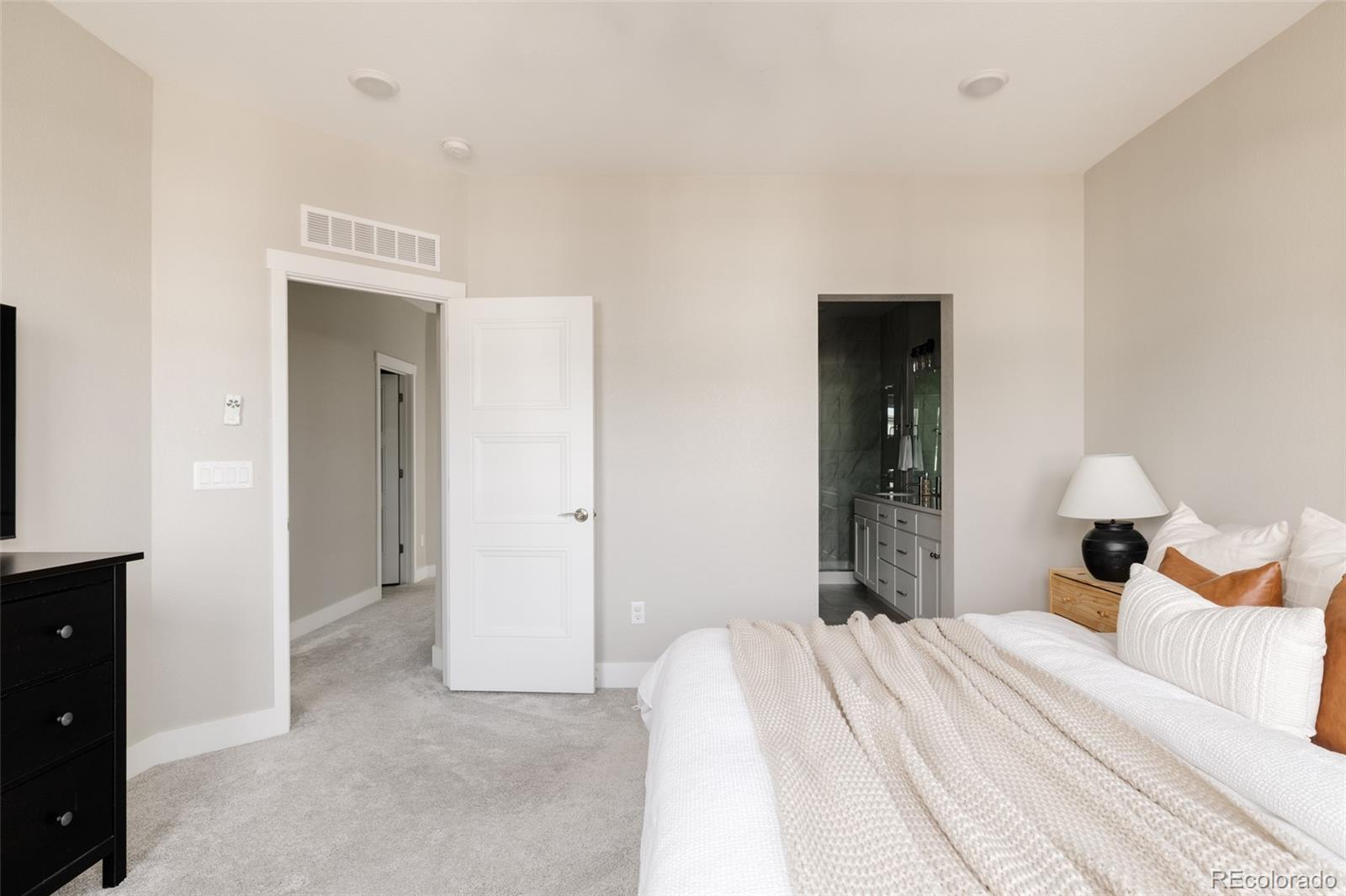 MLS Image #20 for 10098 e 62nd avenue ,denver, Colorado