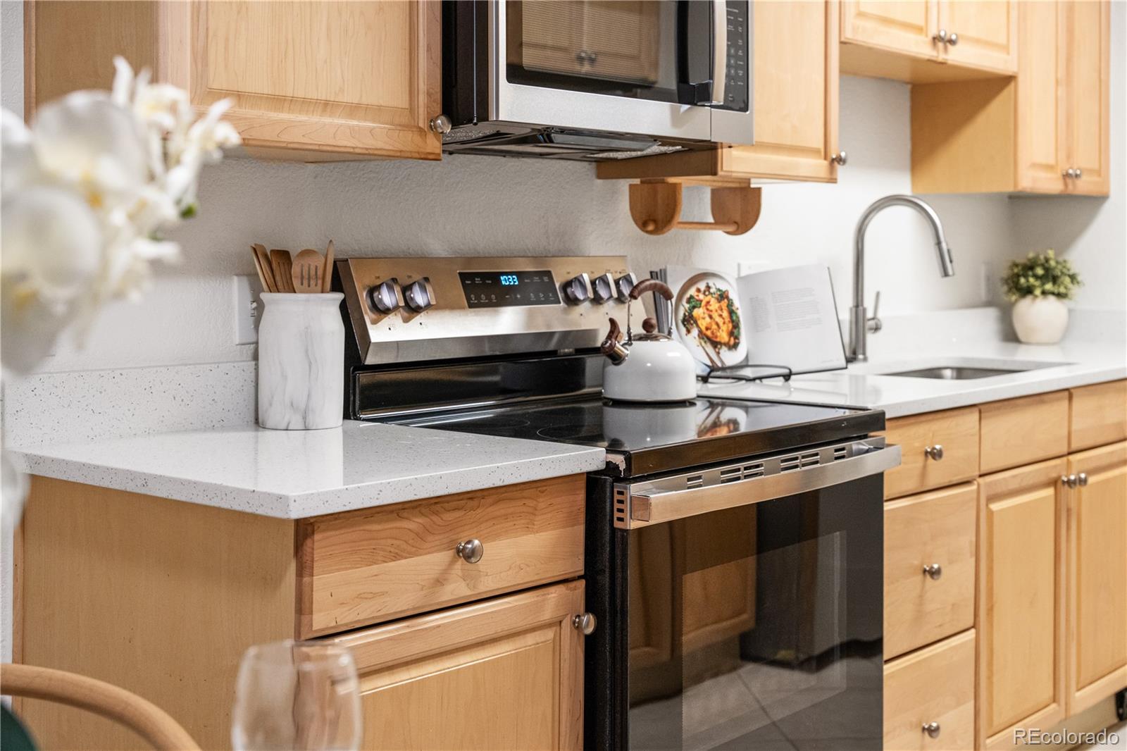 MLS Image #11 for 2225 s jasmine street 103,denver, Colorado